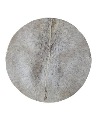 Piel de cabra yembé con pelo semigruesa
