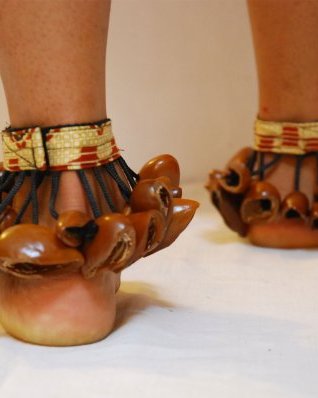 Sonajero de pie Epkiri