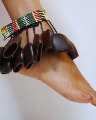 Sonajero de pie Entada