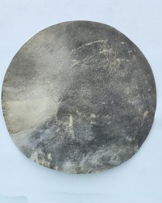 Piel de ciervo yembé muy gruesa afeitada L